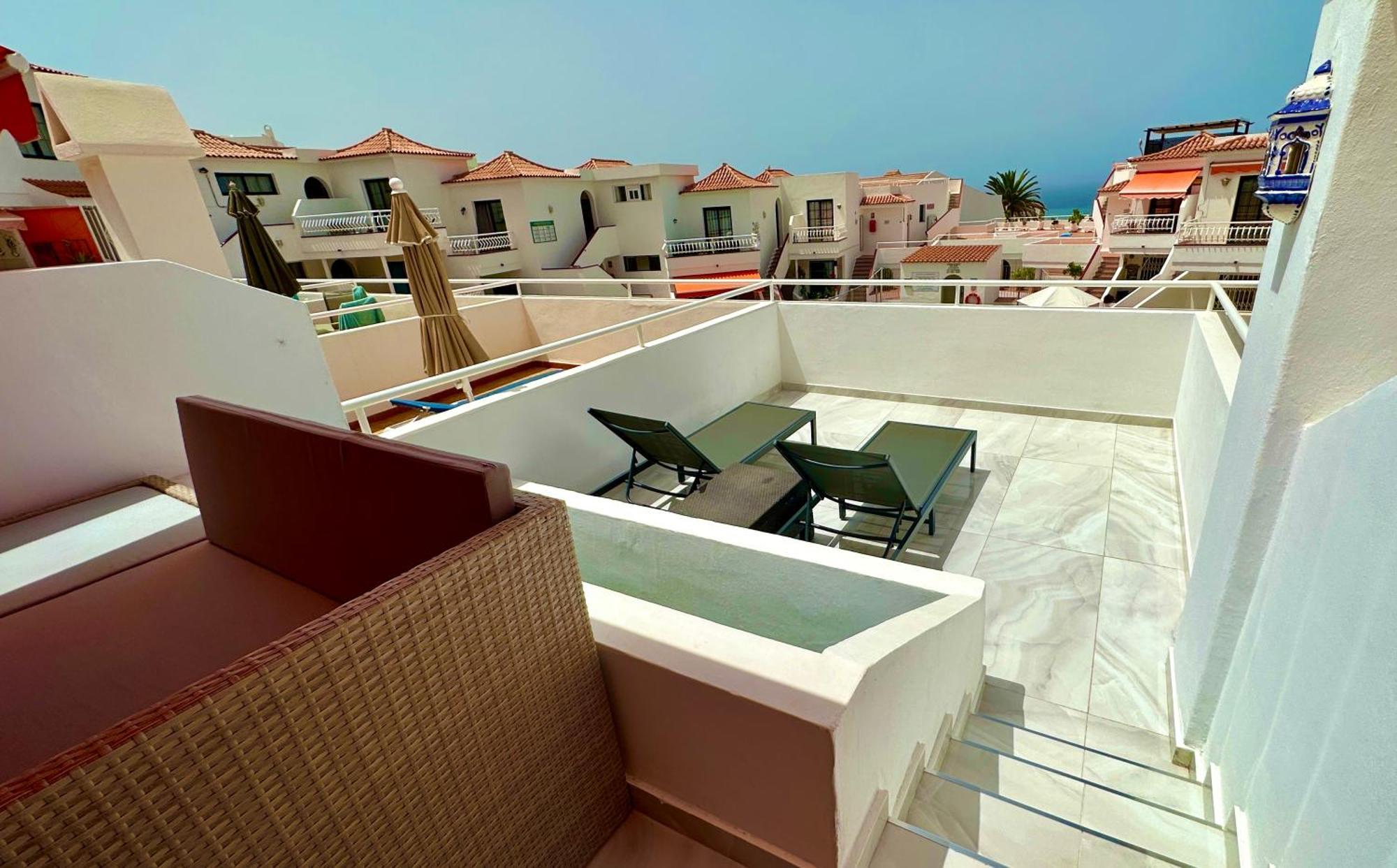 Апартаменты Luxury Diamond - Ocean View, Big Terraces, Air Con, Wifi Лос Кристианос Экстерьер фото